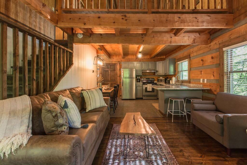 Southern Oak Cabin - Newly Remodeled - Close To All Attractions Sevierville Kültér fotó