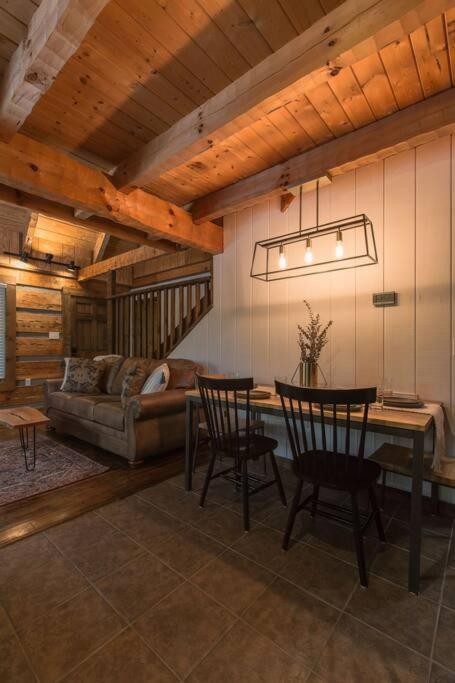 Southern Oak Cabin - Newly Remodeled - Close To All Attractions Sevierville Kültér fotó