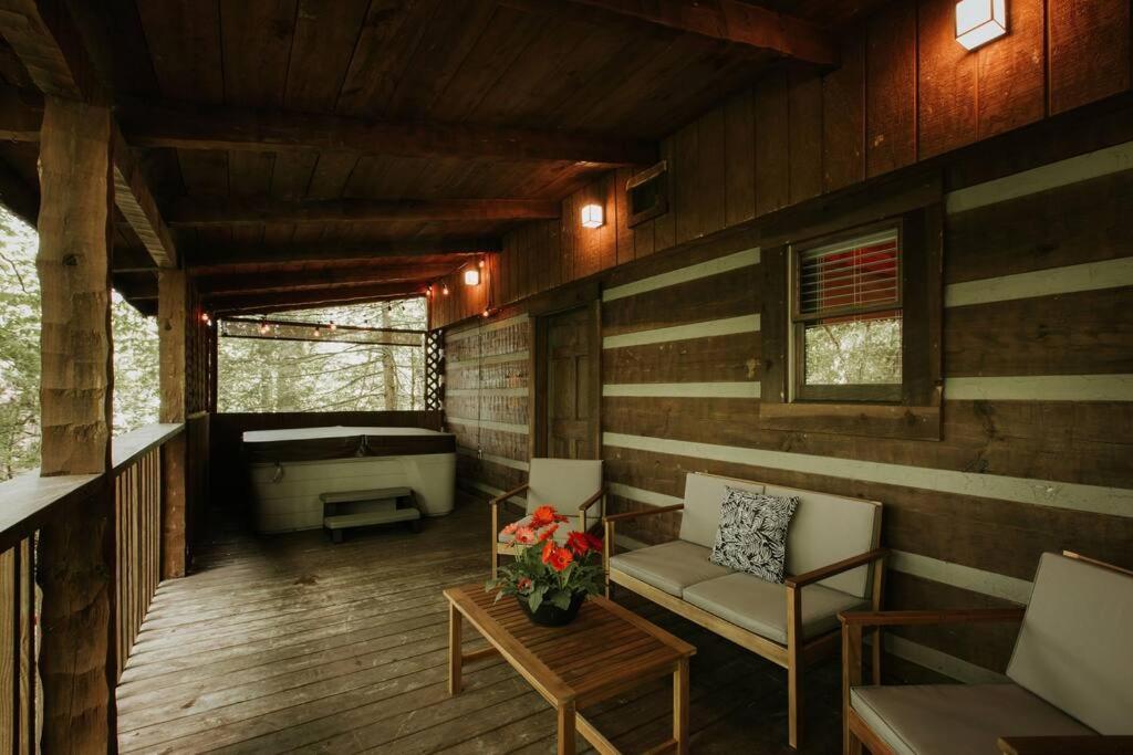 Southern Oak Cabin - Newly Remodeled - Close To All Attractions Sevierville Kültér fotó